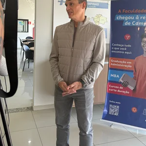 Aldo Batista em evento da faculdade em Campinas